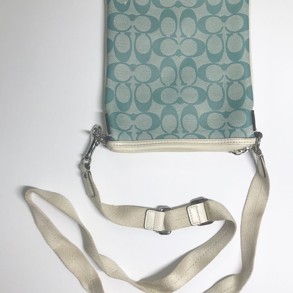 Coach crossbody purse - Picture 3 of 4